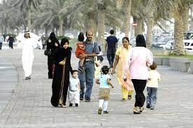 Kuwait to replace all expats in govt jobs by August
